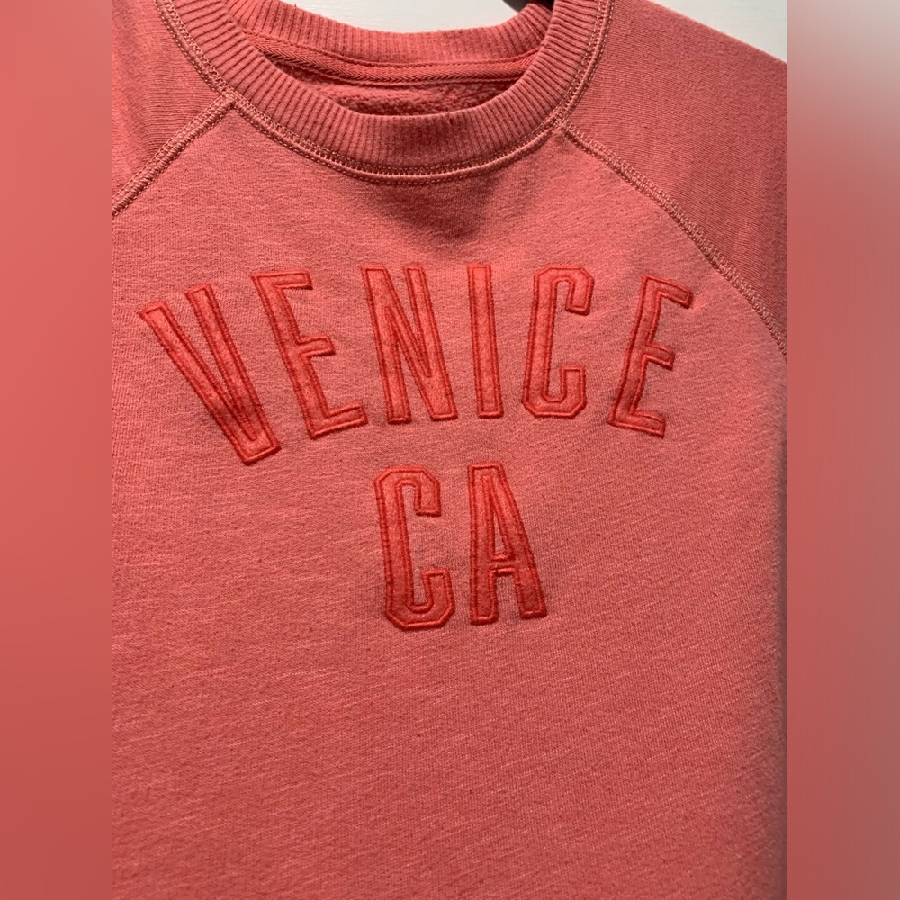 American Eagle, xsmall coral, Venice CA sweatshirt - Picture 7 of 7